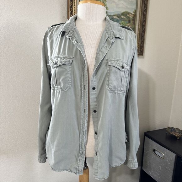 Universal Thread Women's Button Up Sz M Green Pockets Boho Army 100% Lyocell - Picture 1 of 10